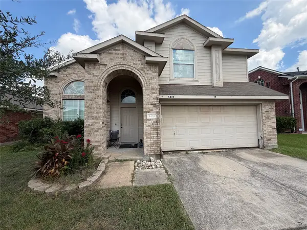 5439 Nautilus Lane, Baytown, TX 77521