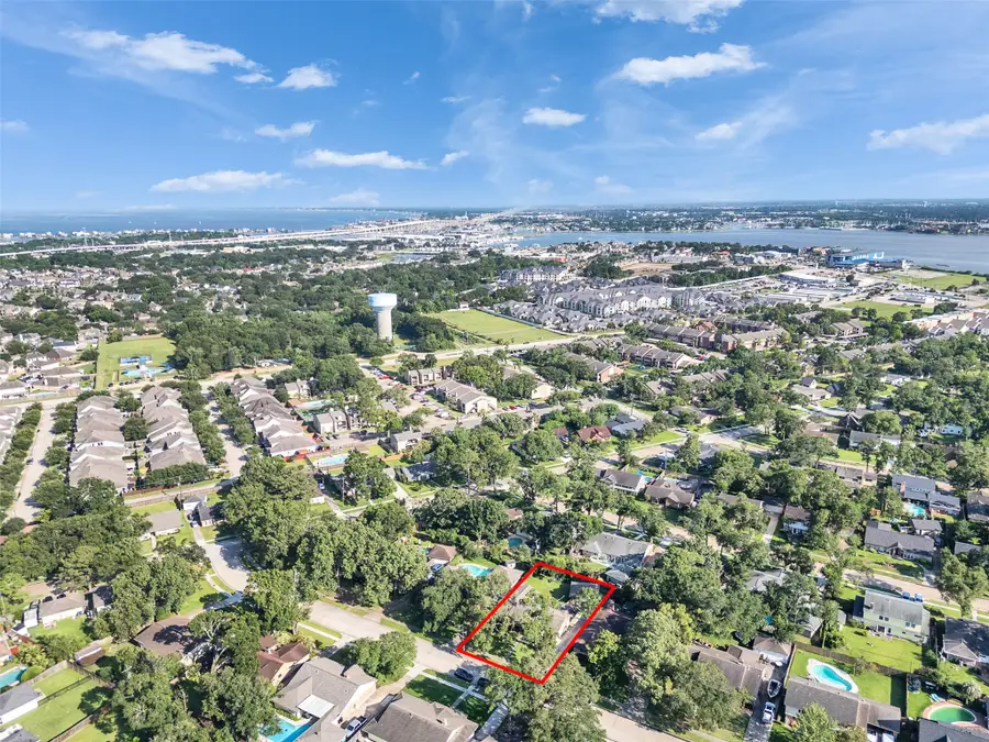 426 Shadow Creek Drive, El Lago, TX 77586 - #3
