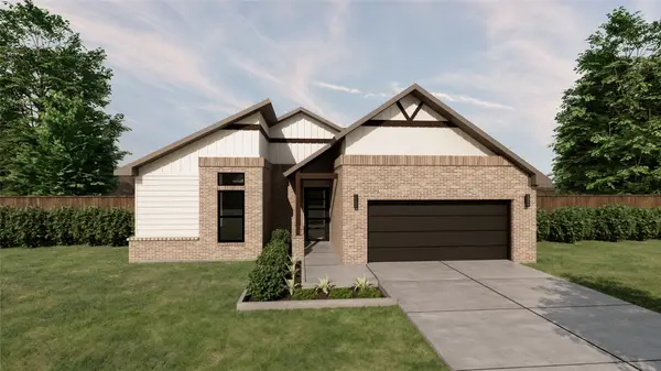 483 Hunters Crossing Drive, Sealy, TX 77474
