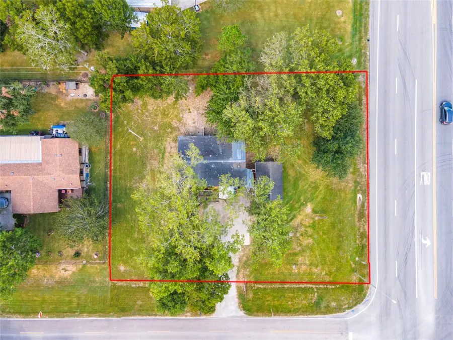 102 Avenue F, Alvin, TX 77511 - #3