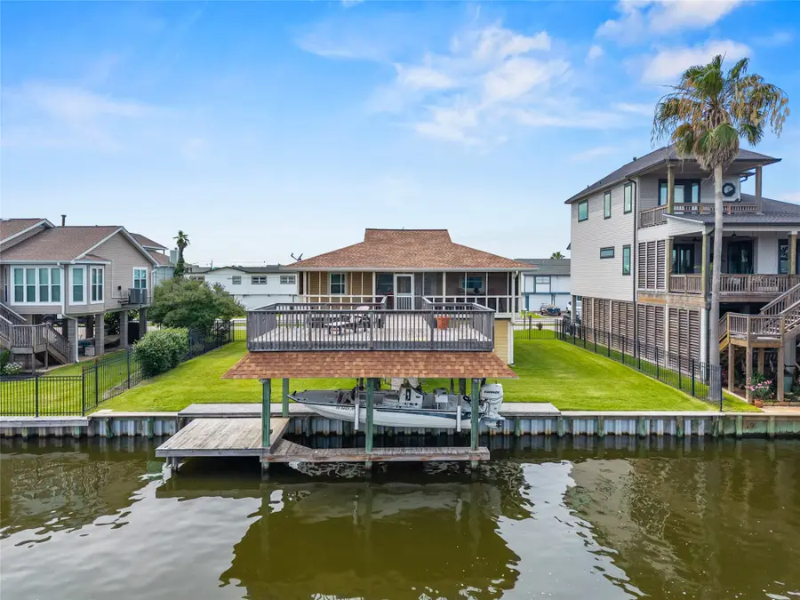 550 Pompano Street, Bayou Vista, TX 77563 - #3
