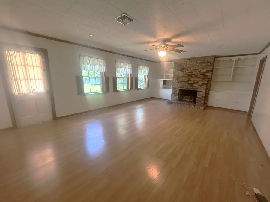 803 Merry Lane, Wharton, TX 77488 - #2