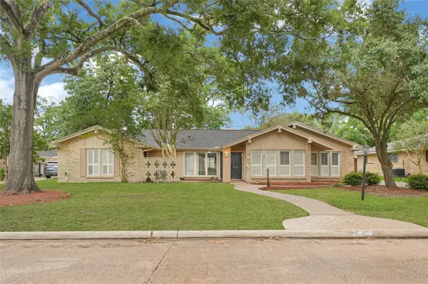 1418 Pirates Cove, Houston, TX 77058