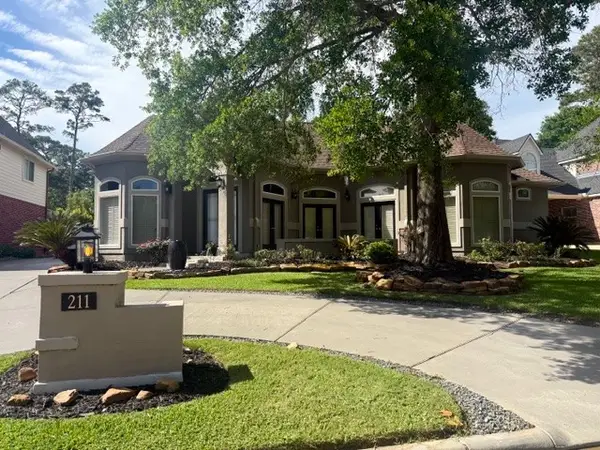 211 Wedgewood Drive, Montgomery, TX 77356