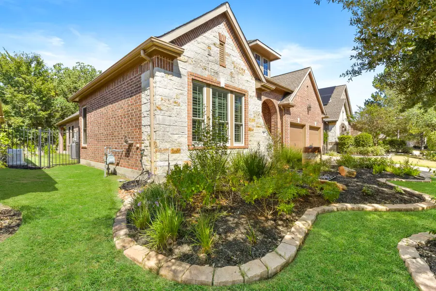 38 Driftdale Place, The Woodlands, TX 77389 - Image #3