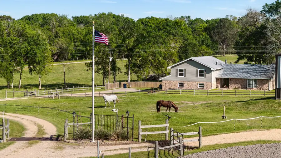 2355 Jackson League Circle, Brenham, TX 77833 - Image #3