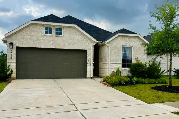 7511 Rainflower Field Drive, Cypress, TX 77433