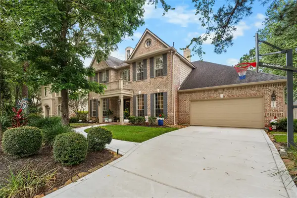 131 E Beckonvale Circle, The Woodlands, TX 77382