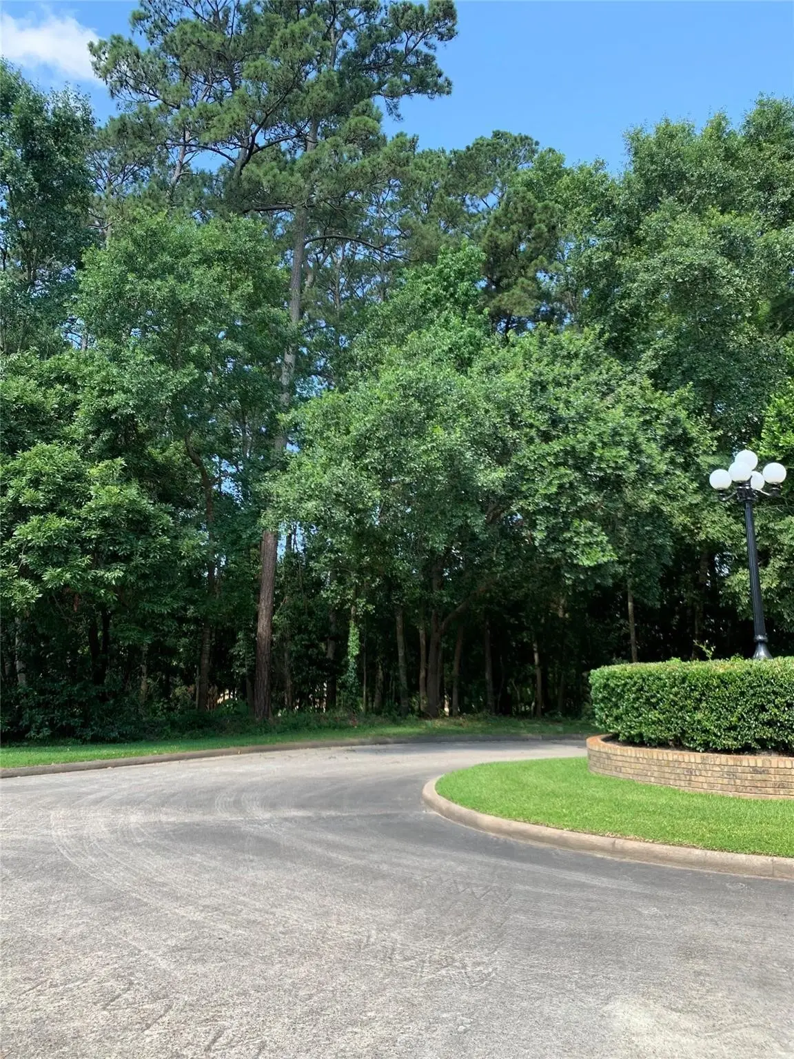 901 Longmire, Conroe, TX 77304 - Image #1