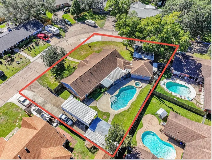 1813 Meadowview Drive, Alvin, TX 77511 - Image #3