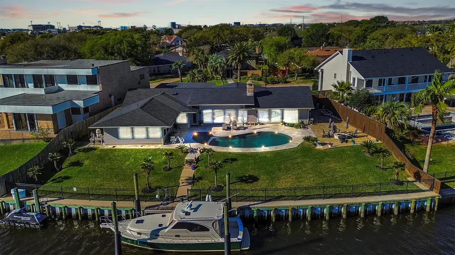 2882 Dominique Drive, Galveston, TX 77551 - #2