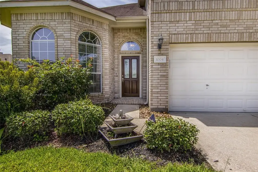 1004 Autumn Brook Street, Seabrook, TX 77586 - Image #3
