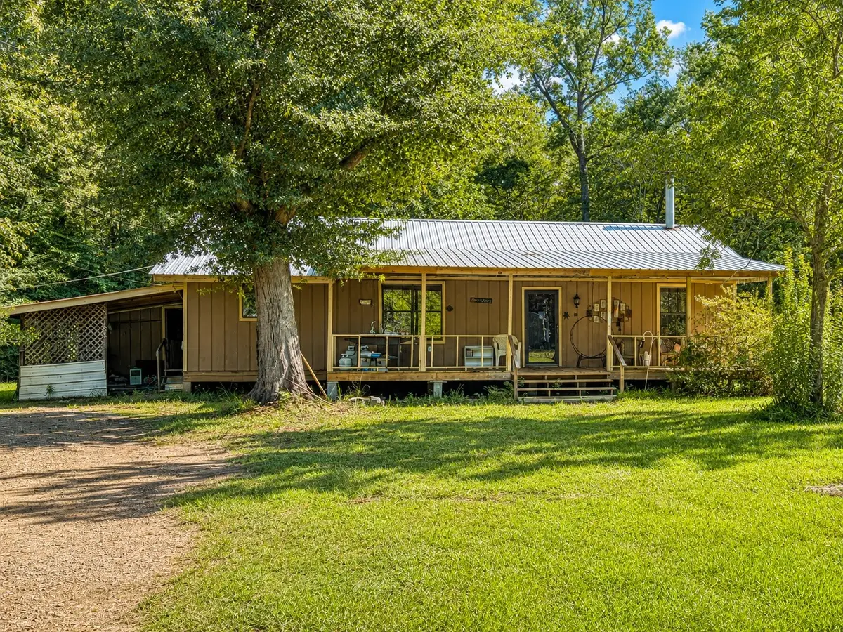 515 County Road 422, Bronson, TX 75930 - #1