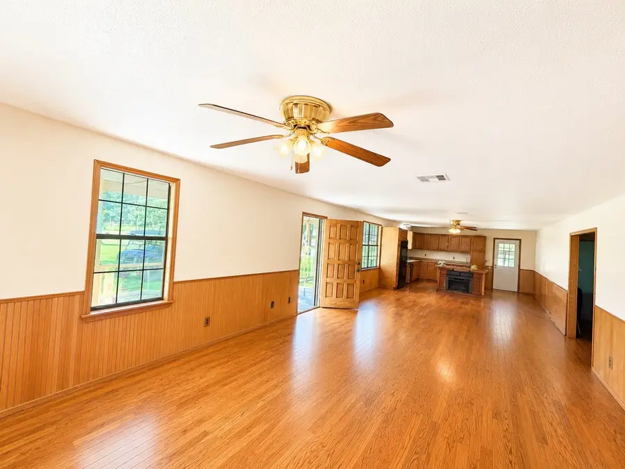 515 County Road 422, Bronson, TX 75930 - #3