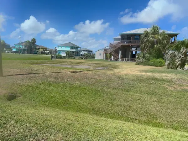 934 / 936 Clara, Crystal Beach, TX 77650