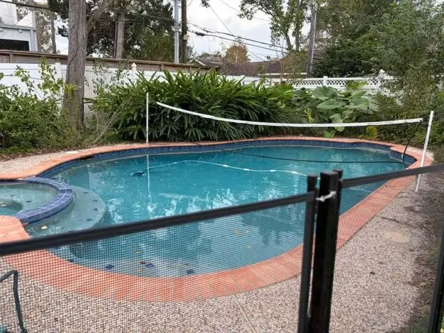 8623 Cedarbrake Drive, Spring Valley Village, TX 77055 - Image #2