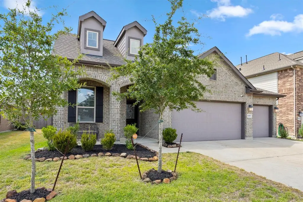 8406 Hunters Cliff Drive, Baytown, TX 77521 - #1