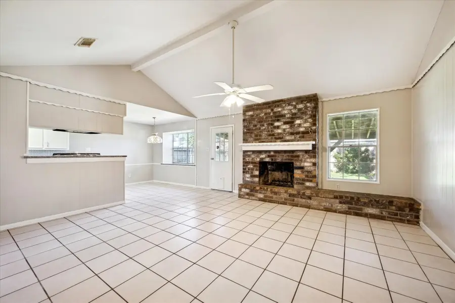 2302 37th Avenue N, Texas City, TX 77590 - Image #2