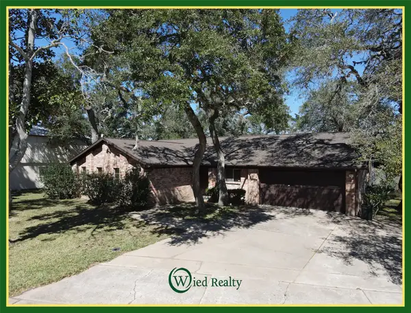 708 Catamaran Circle, Blessing, TX 77419