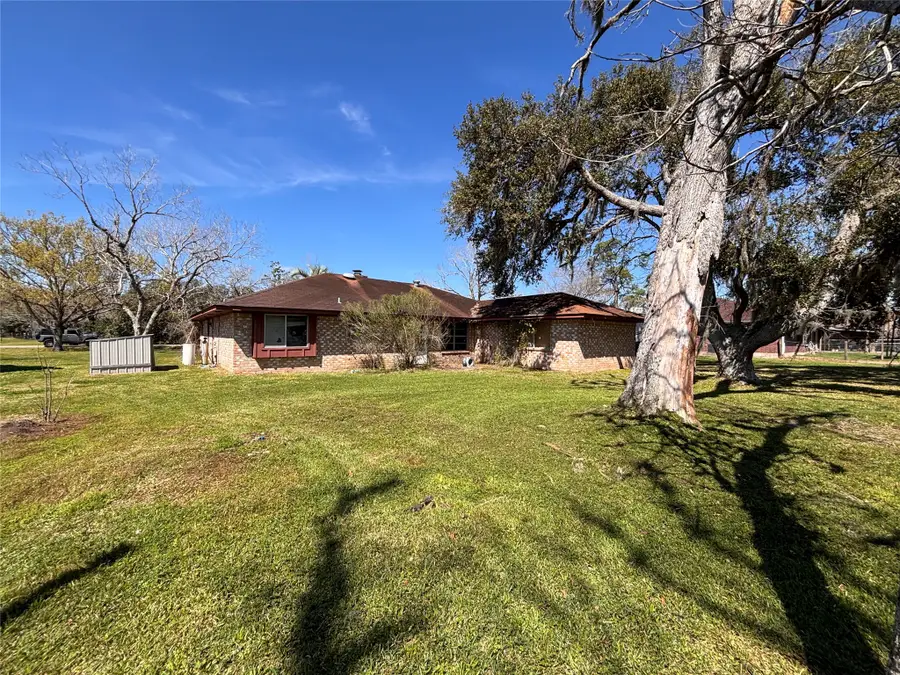 437 Bluebonnet Drive, Jones Creek, TX 77541 - #2