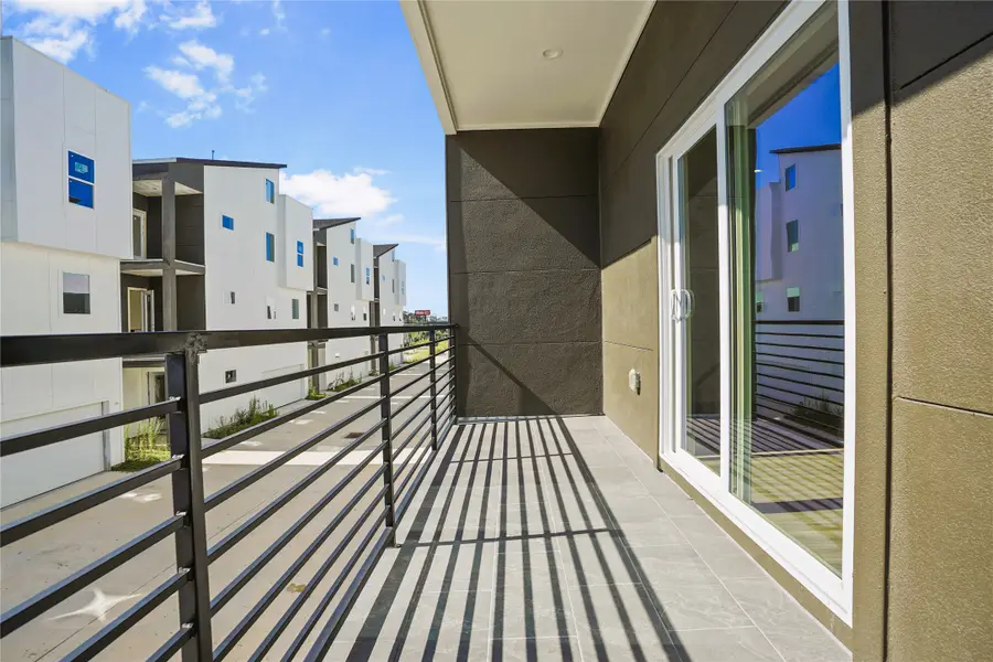 4704 Thornton Views Road, Houston, TX 77018 - #2