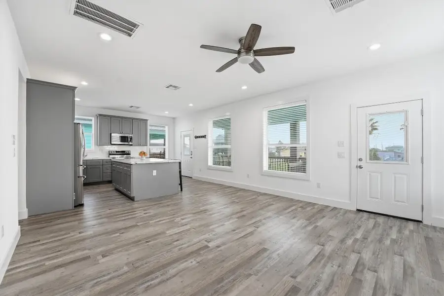 4025 A Vista Boulevard, Galveston, TX 77554 - #3