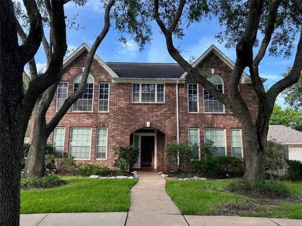 4222 Willow Bank Drive, Sugar Land, TX 77479