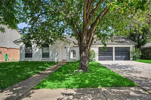 10323 SE Sagerock Drive, Houston, TX 77089