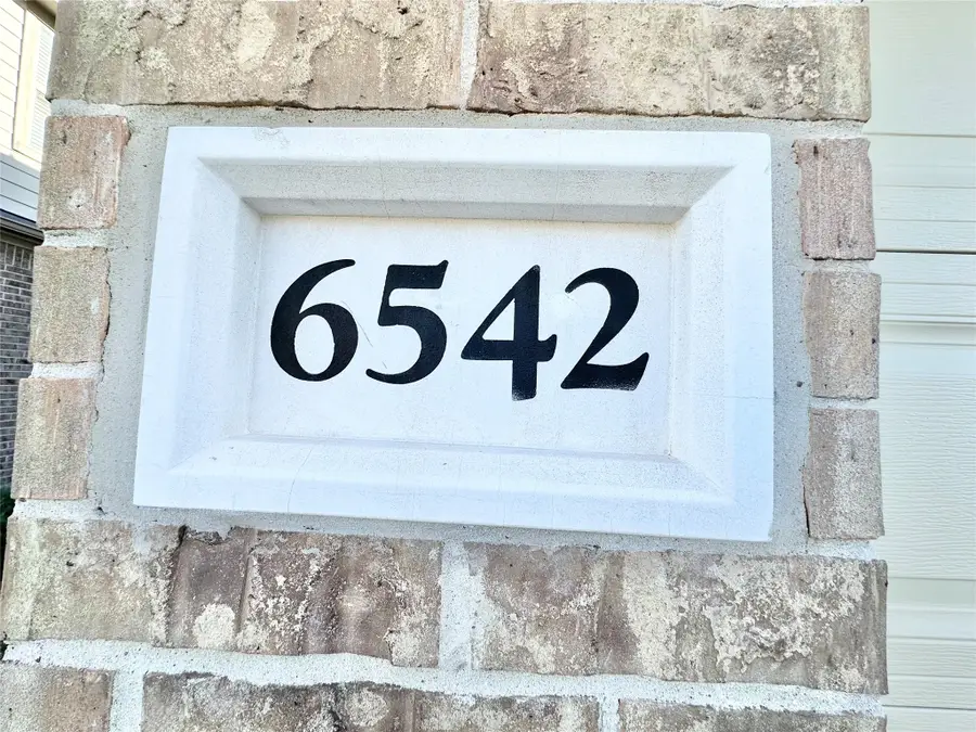 6542 Castle Loch Court, Houston, TX 77048 - #2