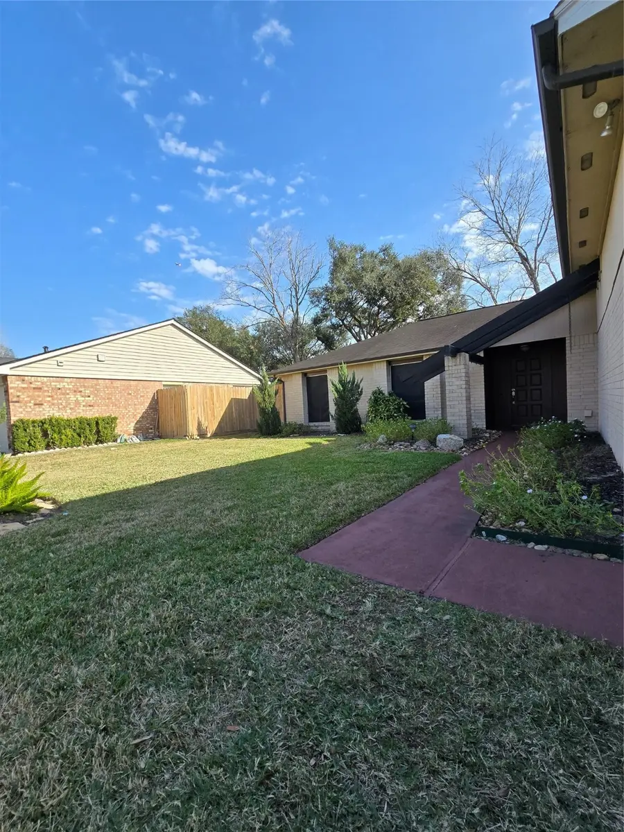 17706 Heritage Creek Drive, Webster, TX 77598 - Image #2