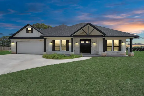 643 Lone Star Trail, Angleton, TX 77515
