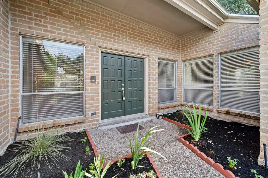 11306 Ella Lee Lane, Houston, TX 77077 - Image #3