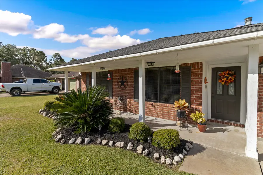 219 Red Oak Circle Circle, Brazoria, TX 77422 - Image #2