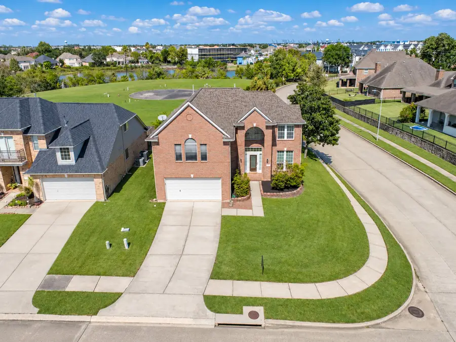 122 Marina Oaks Drive, Kemah, TX 77565 - #2