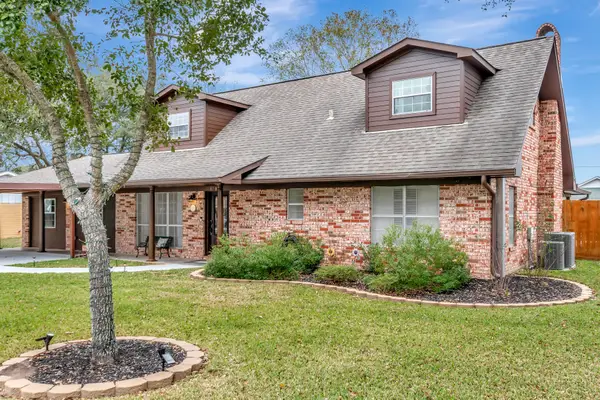 1203 S 2nd Street, Ganado, TX 77962