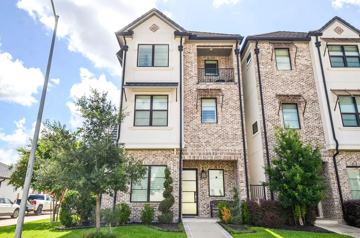 2431 Prairie Hollow Lane, Houston, TX 77077 - Image #1