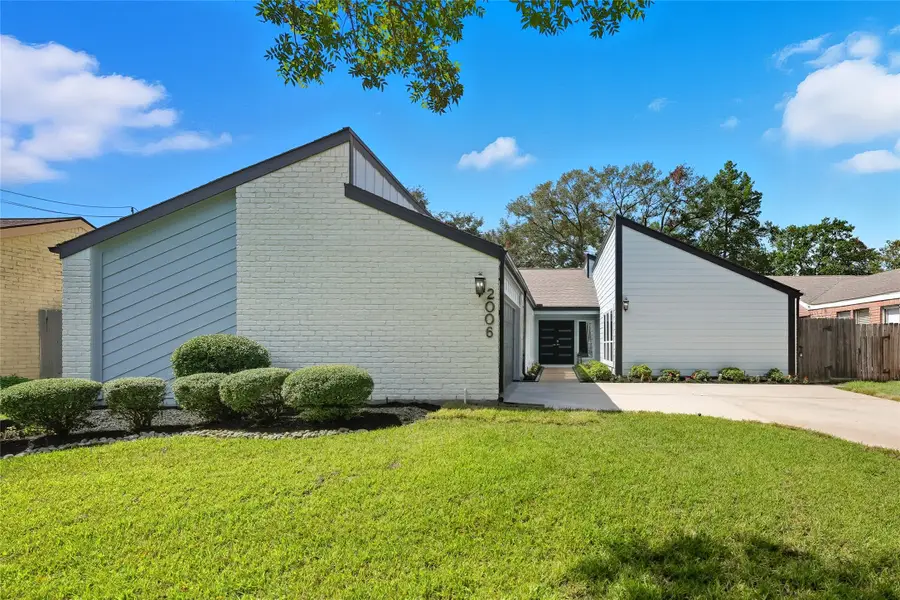 2006 Woodland Springs Street, Houston, TX 77077 - Image #2