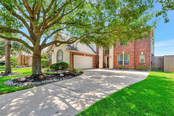 5216 Hidden Brook Lane, League City, TX 77573