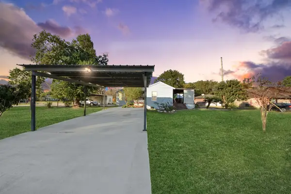 13915 Archwood Street, Houston, TX 77049