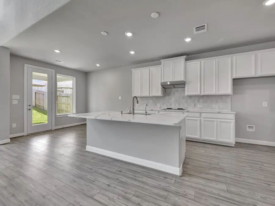 229 Raine Manor Court, Montgomery, TX 77316 - Image #2