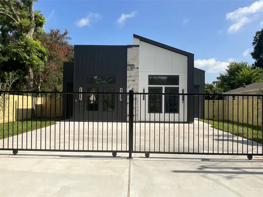 944 Lucky Street, Houston, TX 77088 - #2