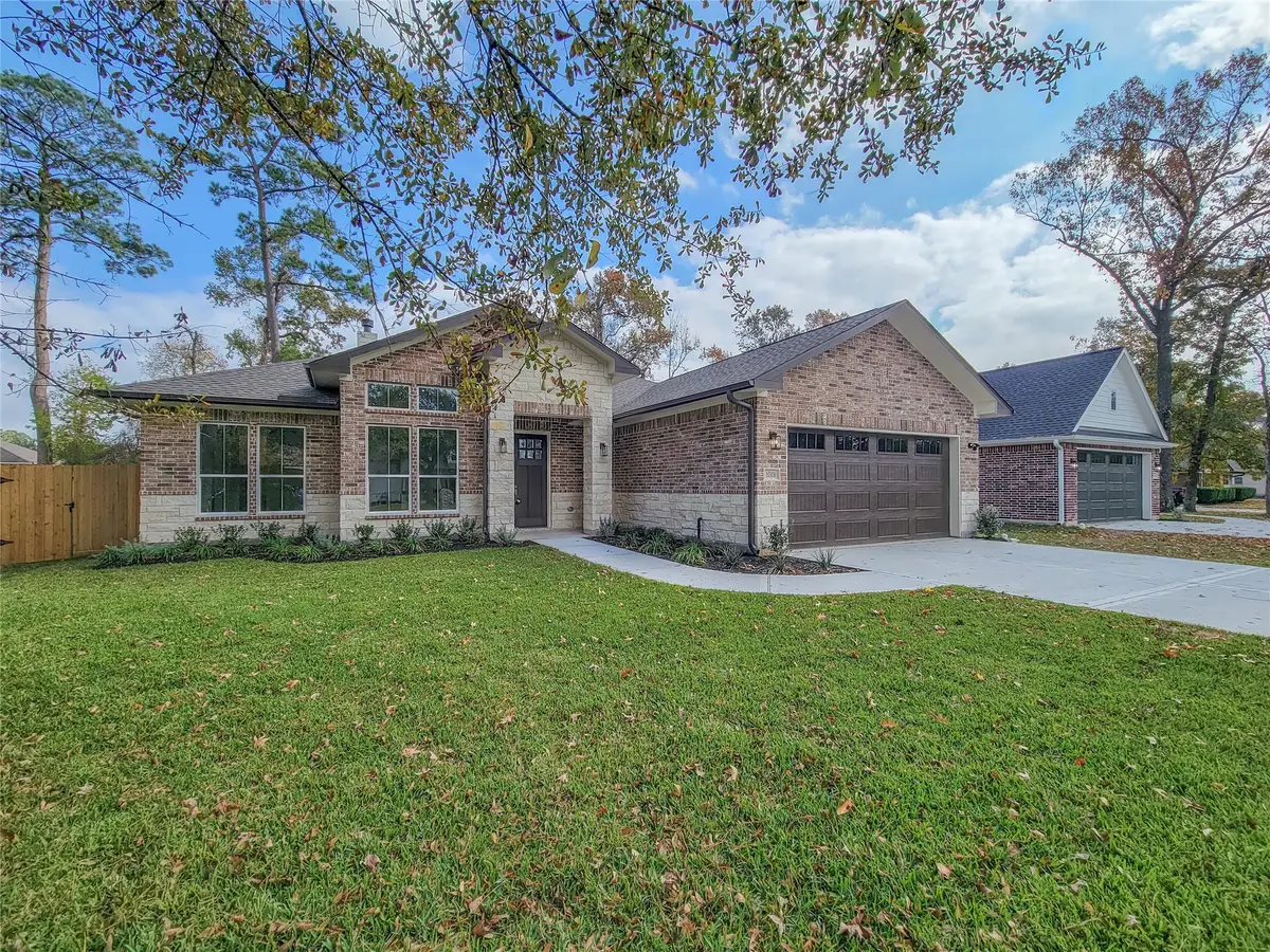 10308 Lakewood Drive, Conroe, TX 77385 - Image #1