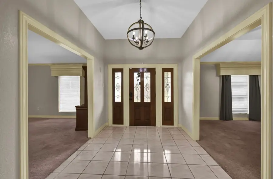 327 Live Oak Lane, Lake Jackson, TX 77566 - #2