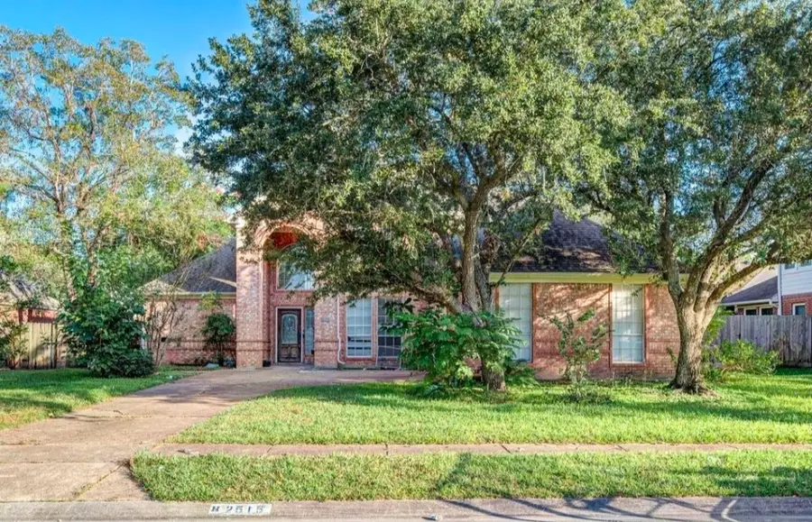 2515 Falcon Ridge Street, Pearland, TX 77584 - Image #2