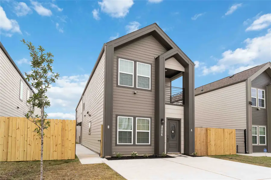 8006 Birmingham Street #A/B, Houston, TX 77028 - Image #2