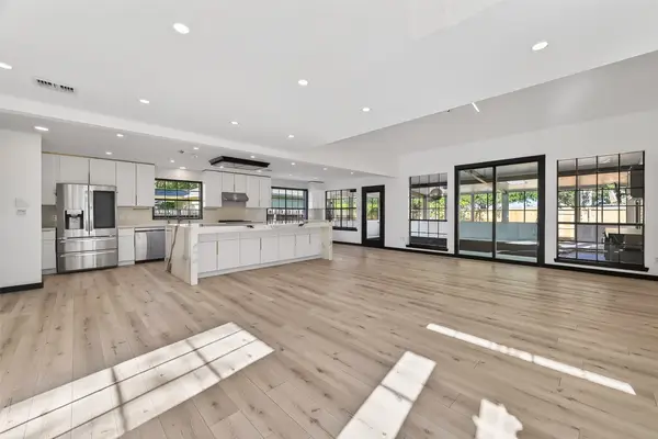 5515 Davids Bend Drive, Sugar Land, TX 77479