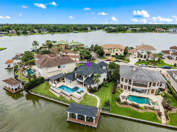 3038 S Island Drive, Seabrook, TX 77586