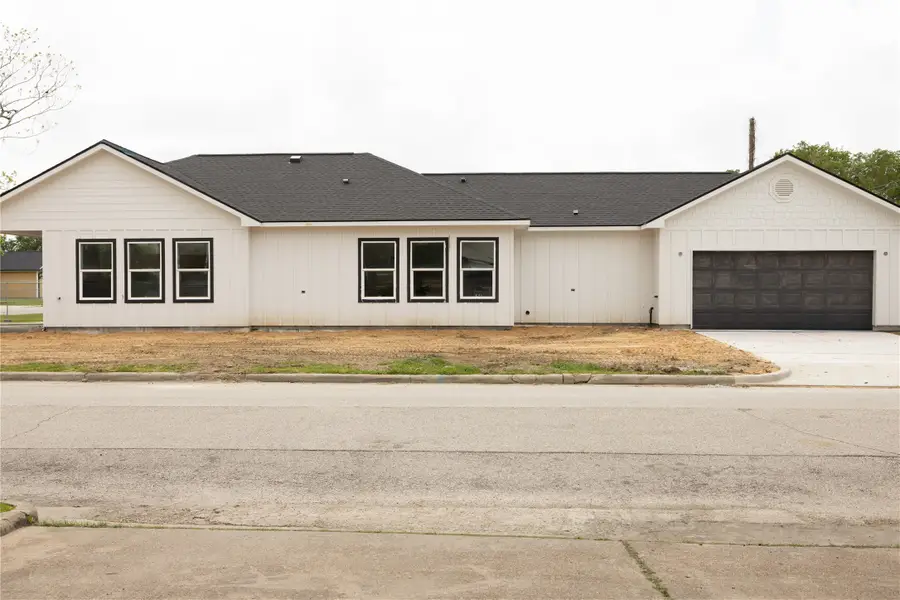 1300 Edison Avenue, Baytown, TX 77520 - #3