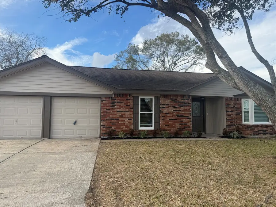 17511 Heritage Cove Drive, Webster, TX 77598 - Image #2
