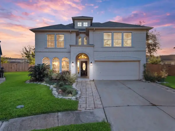 435 Twin Timbers Lane, Kemah, TX 77565